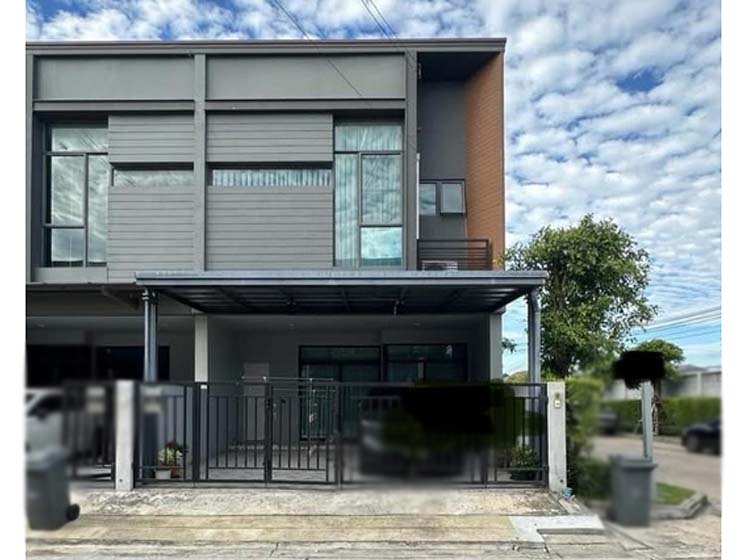 Townhouse for rent in Rama 9